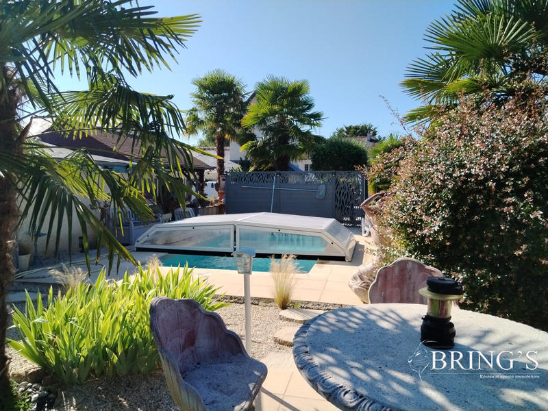 Maison - 188 m² - 8 pièces