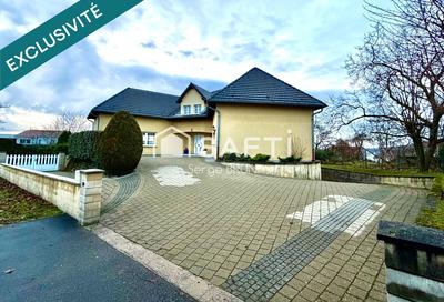 Maison - 488 m² - 8 pièces