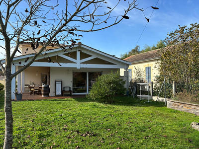 Maison - 183 m² - 10 pièces