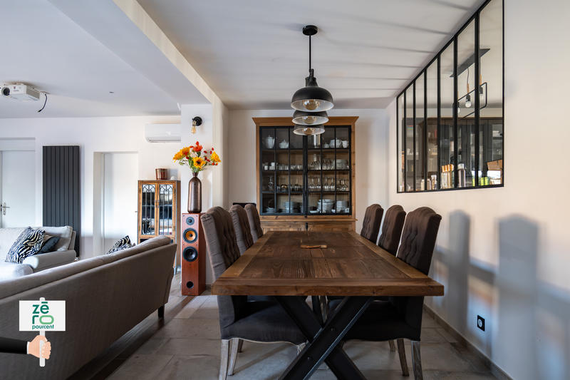 Maison - 174 m² - 8 pièces