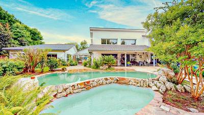 Propriété - 450 m² - 9 pièces