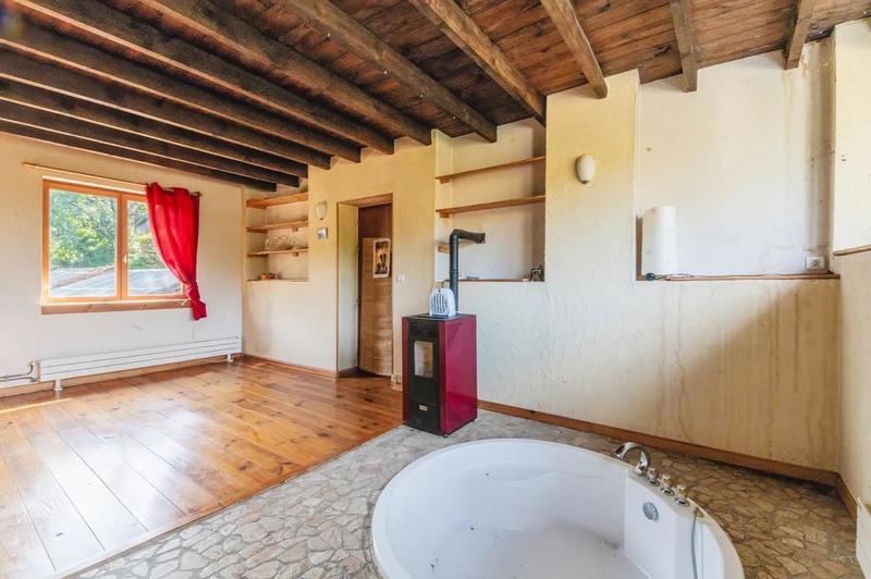 Propriété - 275 m² - 7 pièces