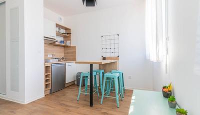 Chambre - 14 m² - 1 pièce