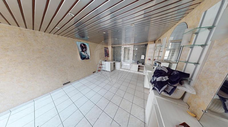 Local commercial - 24 m² - 1 pièce