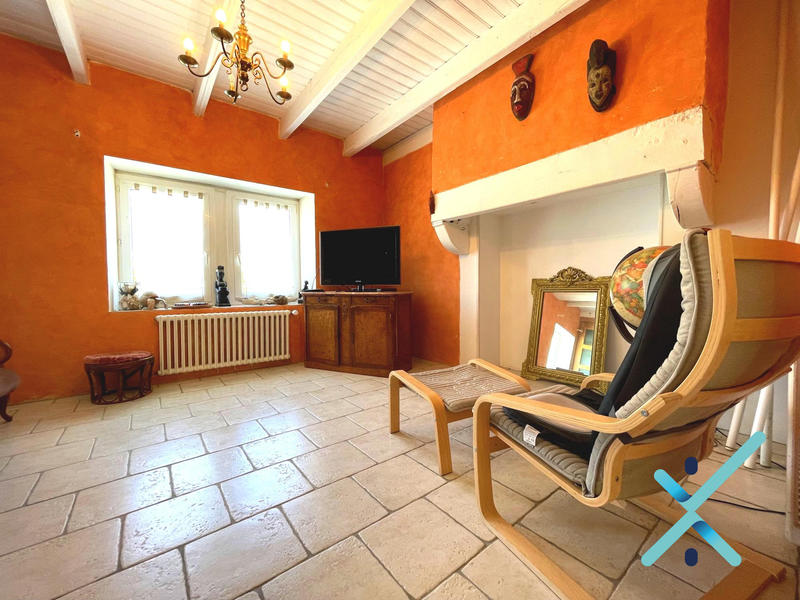 Maison - 280 m² - 11 pièces