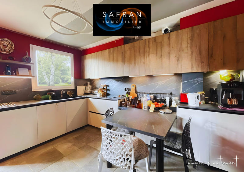 Maison - 150 m² - 10 pièces