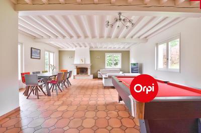 Maison - 256 m² - 6 pièces