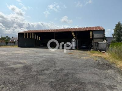 Terrain constructible - 1 800 m²