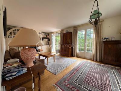 Maison traditionnelle - 108 m² - 5 pièces