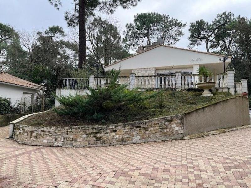 Maison - 178 m² - 10 pièces