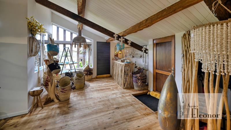 Maison ancienne - 309 m² - 6 pièces