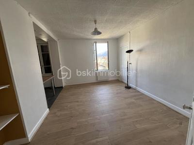 Appartement - 89 m² - 4 pièces