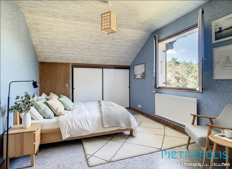 Maison traditionnelle - 176 m² - 8 pièces