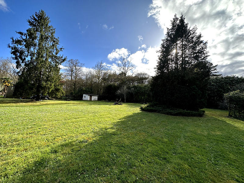 Maison - 221 m² - 8 pièces