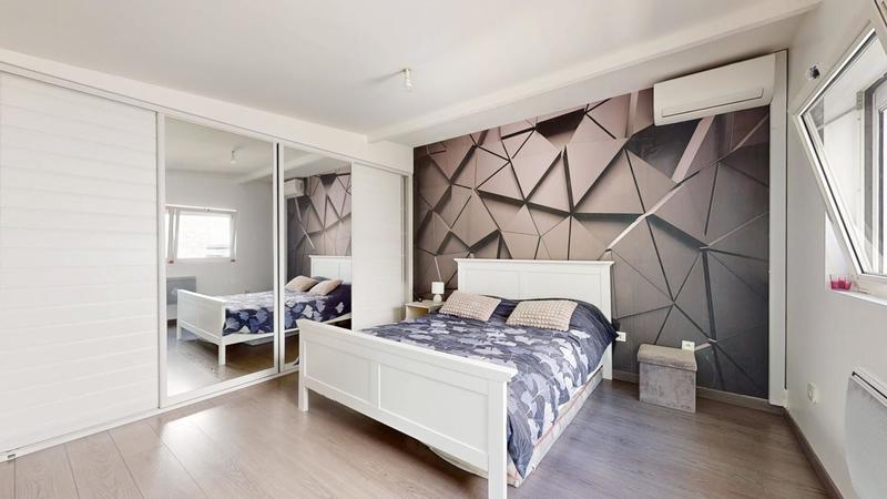 Loft - 160 m² - 4 pièces