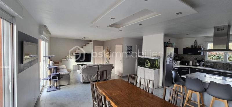 Pavillon - 164 m² - 7 pièces