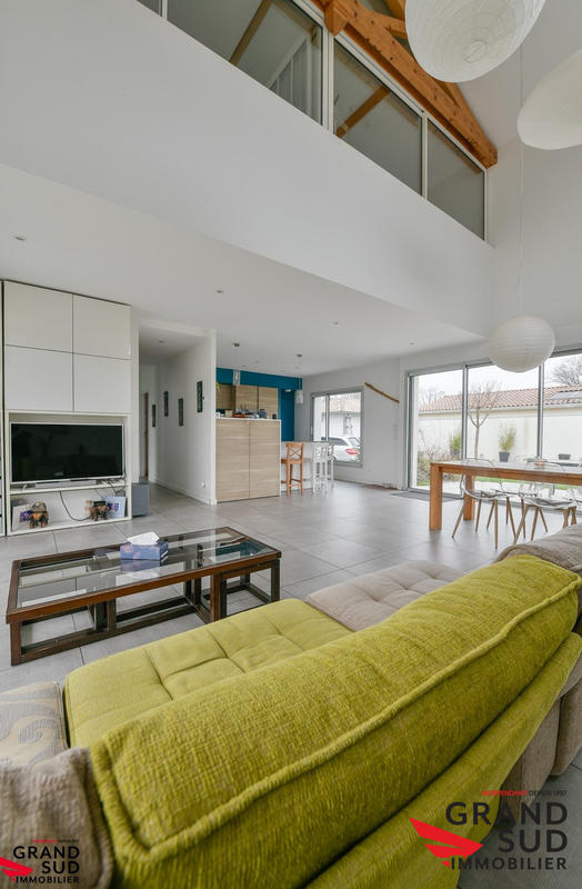 Maison - 157 m² - 7 pièces