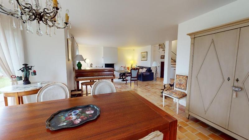 Maison - 210 m² - 8 pièces