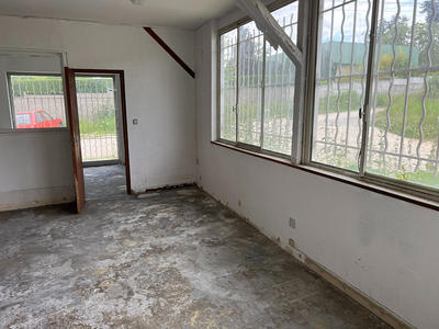 Local d'activité / Entrepôt - 88 m²