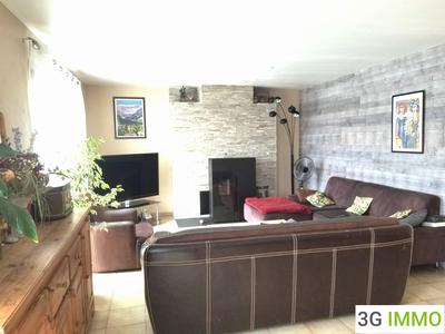 Maison - 152 m² - 8 pièces