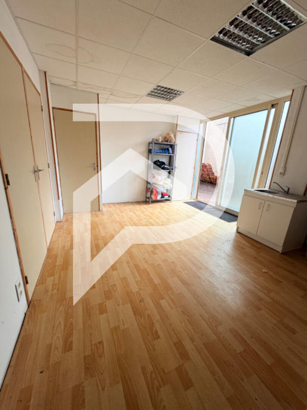 Immeuble - 8 pièces