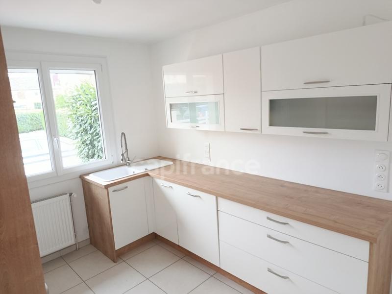 Maison - 93 m² - 4 pièces