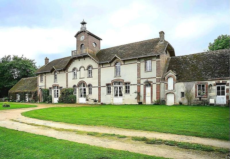 Demeure - 400 m² - 11 pièces