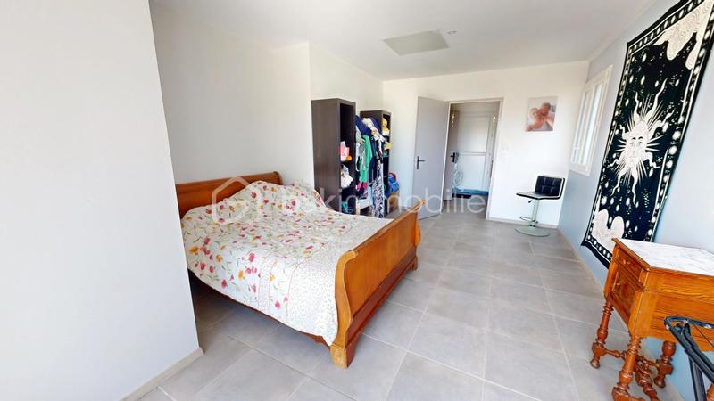 Maison - 121 m² - 6 pièces