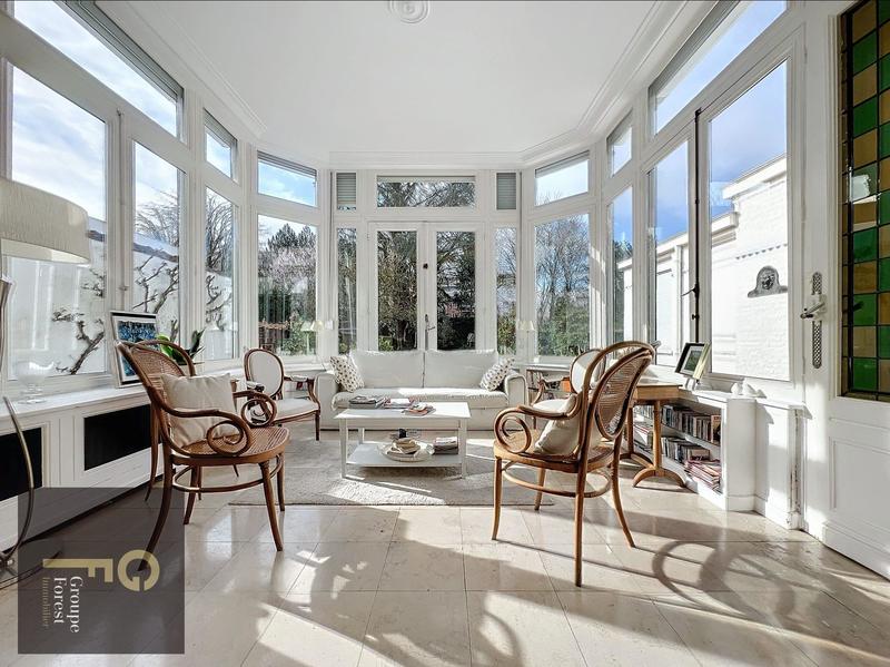 Maison - 306 m² - 10 pièces