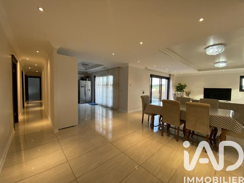 Maison - 162 m² - 5 pièces