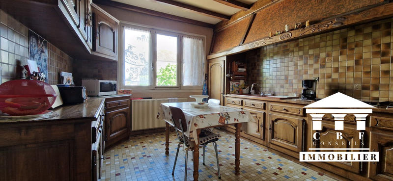 Maison traditionnelle - 99 m² - 5 pièces