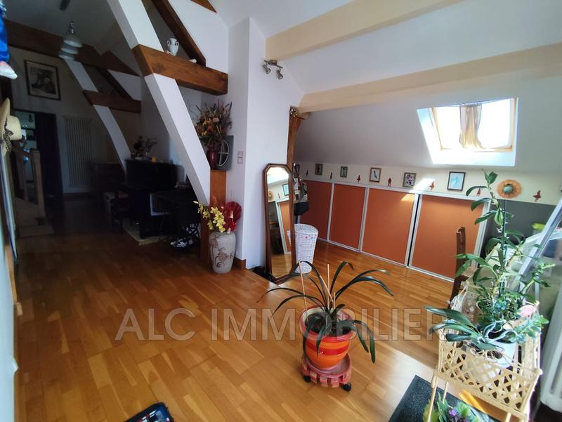 Maison - 248 m² - 7 pièces