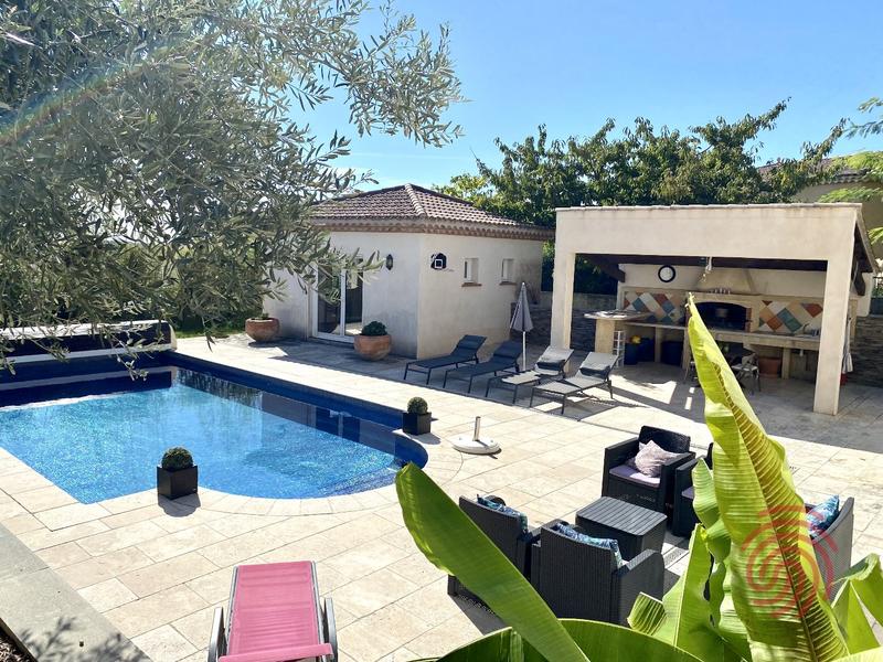 Maison d'architecte - 288 m² - 8 pièces