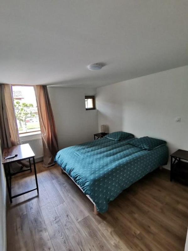 Maison - 265 m² - 9 pièces