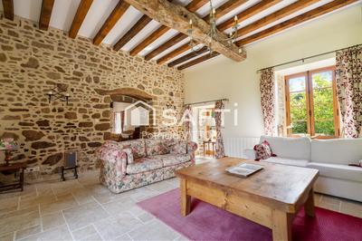 Maison - 222 m² - 8 pièces