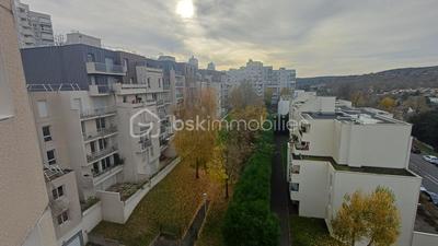 Appartement - 95 m² - 5 pièces