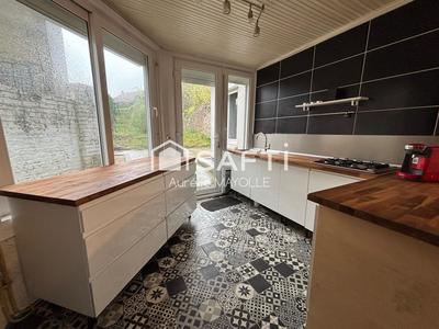 Maison - 99 m² - 5 pièces