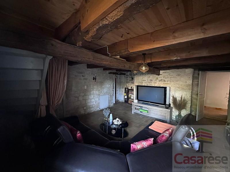 Maison en pierre - 193 m² - 8 pièces