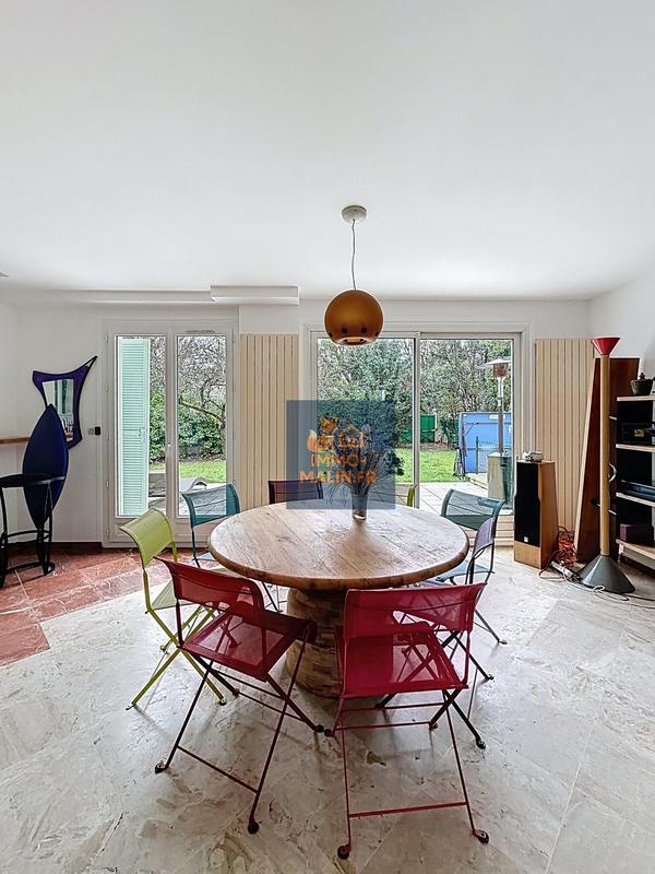 Appartement - 178 m² - 9 pièces