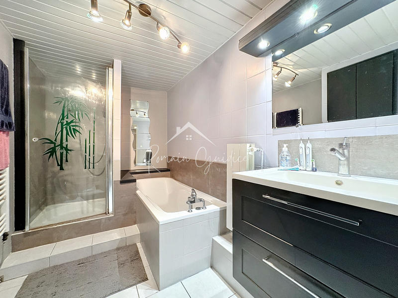 Maison - 123 m² - 5 pièces