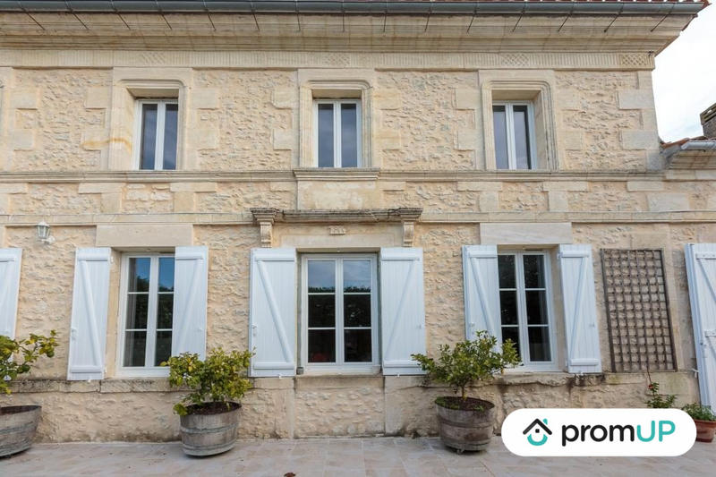 Maison ancienne - 210 m² - 8 pièces