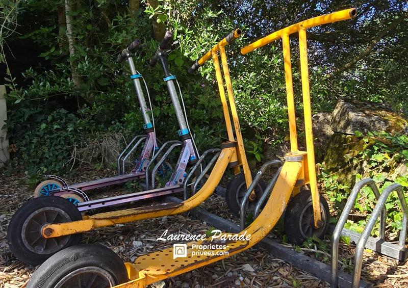 Maison - 590 m² - 19 pièces