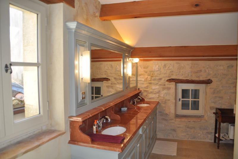 Maison en pierre - 300 m² - 8 pièces