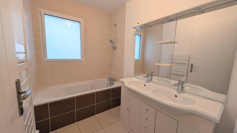 Maison contemporaine - 93 m² - 4 pièces