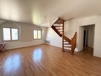 Appartement - 100 m² - 5 pièces