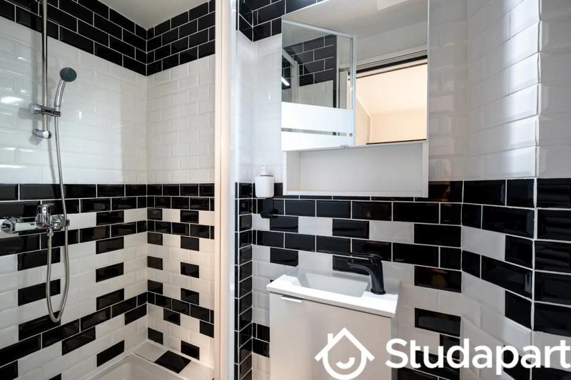 Chambre - 9 m² - 1 pièce