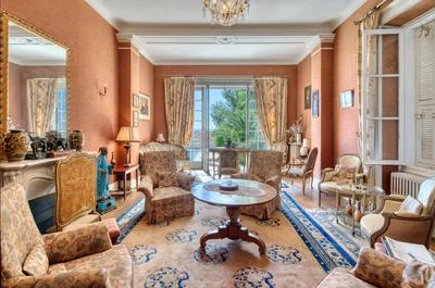 Villa - 475 m² - 12 pièces