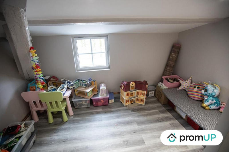 Appartement - 253 m² - 6 pièces