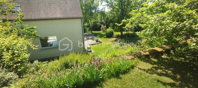 Maison - 210 m² - 8 pièces