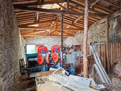 Grange - 167 m² - 1 pièce